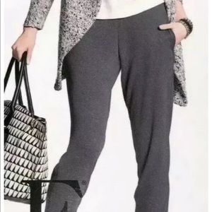 Hue Jersey Relaxed Weekend Leggings- Gray- Size S